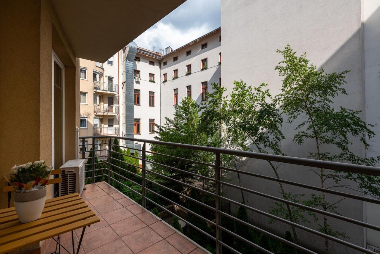 Pesti Apartment&free Parking Apartment