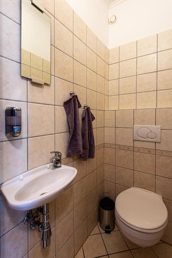Pesti Apartment&free Parking Apartment