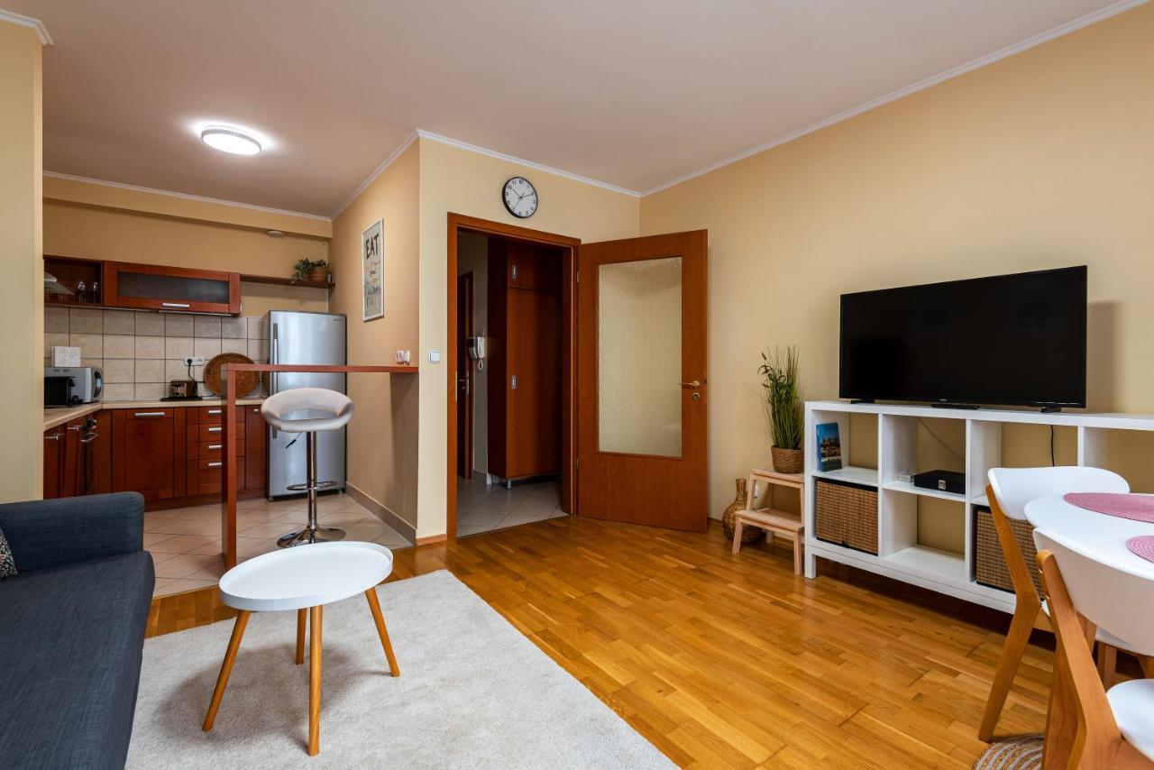 Pesti Apartment&free Parking Apartment *